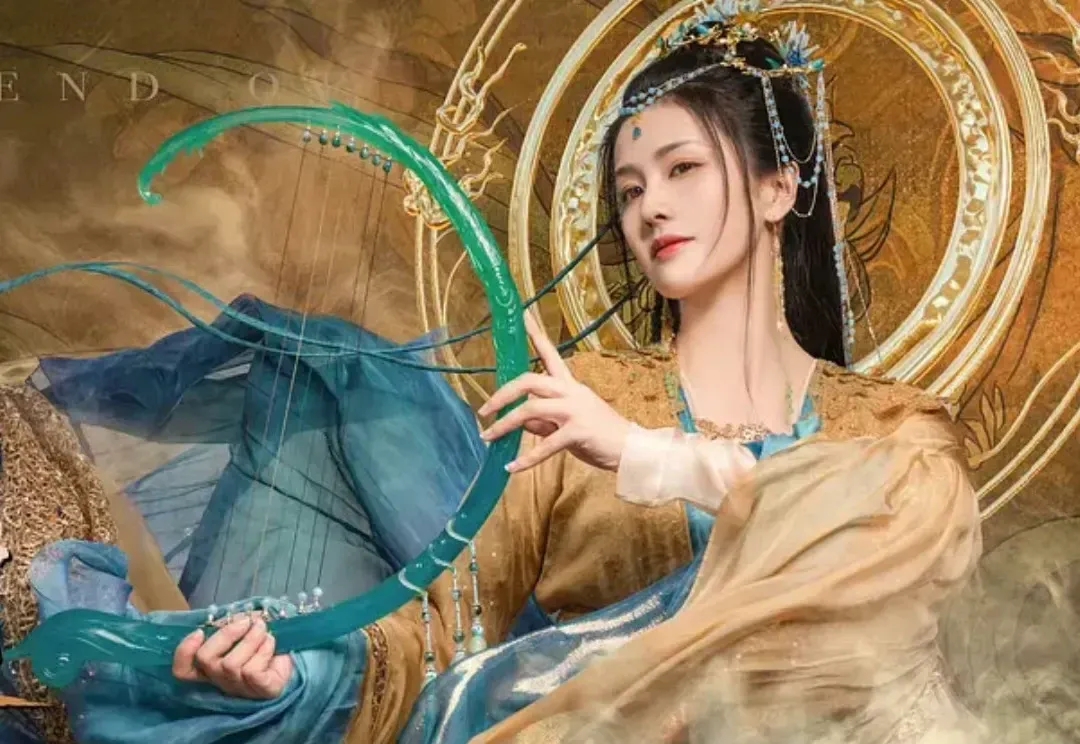 《长月烬明月照千峰》，40集，每集55分钟，优酷2023年押宝必爆的东方仙侠大剧