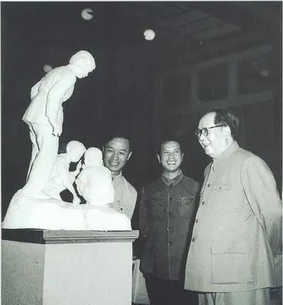 中国要掌握自己的命运

造不如买的思想，导致光刻机研制停止30年，现在被西方国家