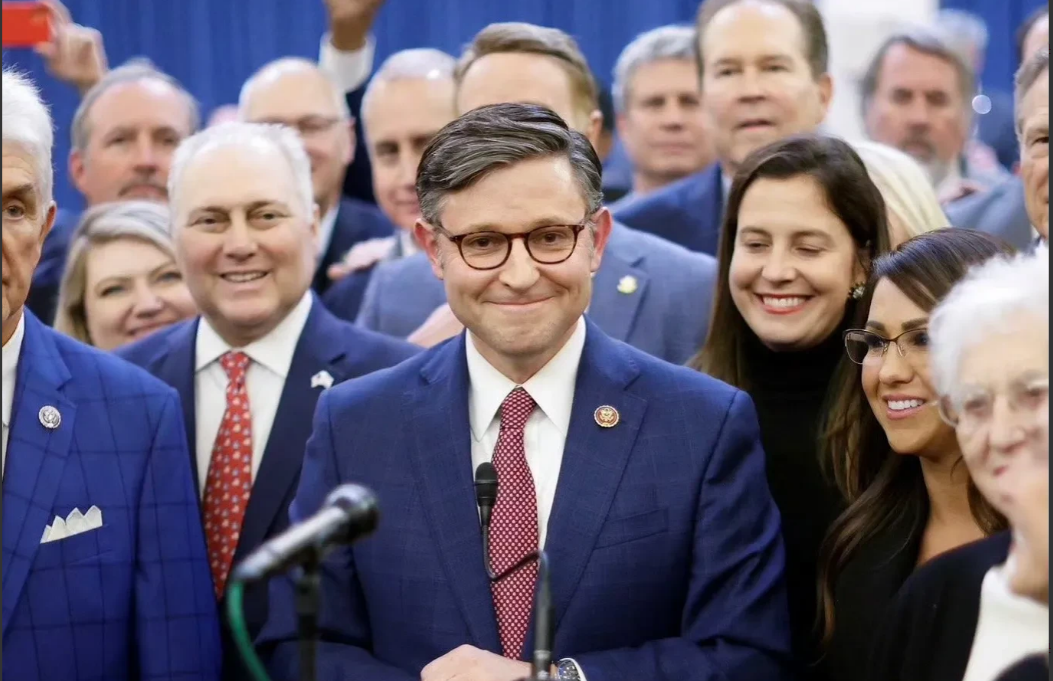 突发！美国众议院新议长出炉，51岁的路易斯安那州共和党议员迈克·约翰逊在前议长麦