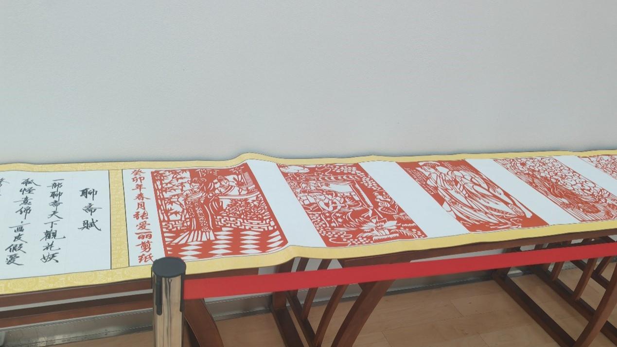 社会实践队巧手制作剪纸艺术 ¬¬——老师倾囊相授，传承民间文化