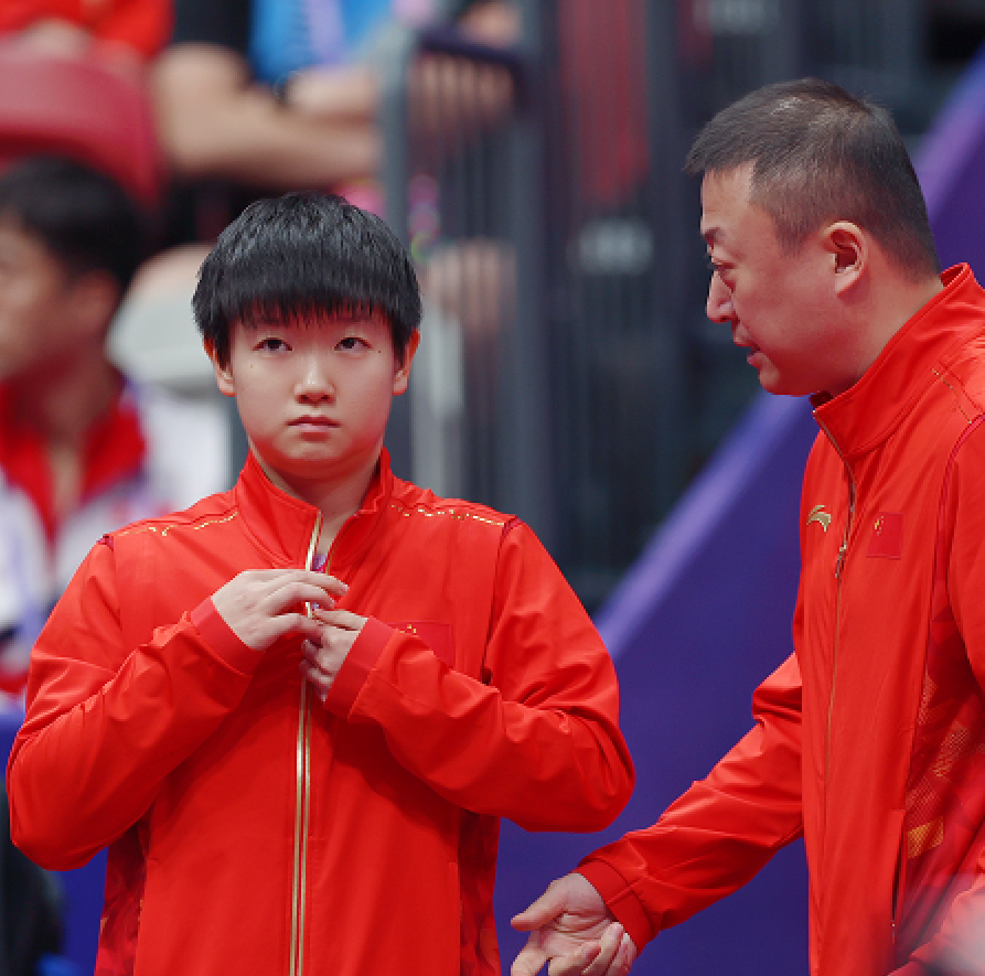 搞笑担当！方博不服孙颖莎，闫安揭秘：就剩嘴硬，娱乐大家

此前孙颖莎比赛期间，方