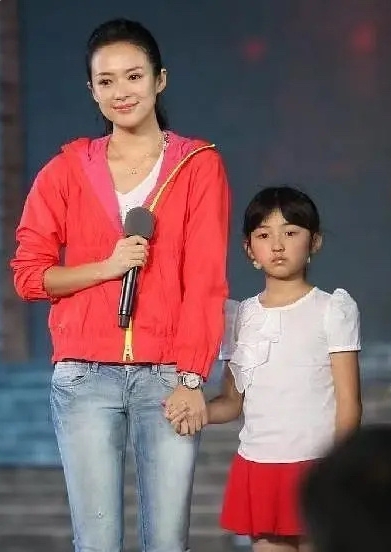 章子怡还没老，而张子枫已经长大了