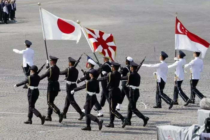 日本有一位网友提出了一个问题：如果日本现在侵略中国，人民会怎样做呢？一些网友表示