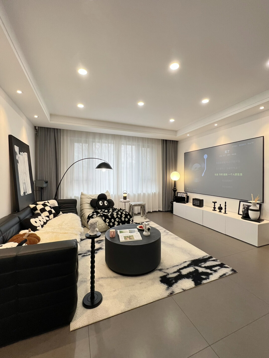 6w改造小户型｜独居生活也可以闪闪发光～
姐妹们～
独居真的太幸福了
理想的生活