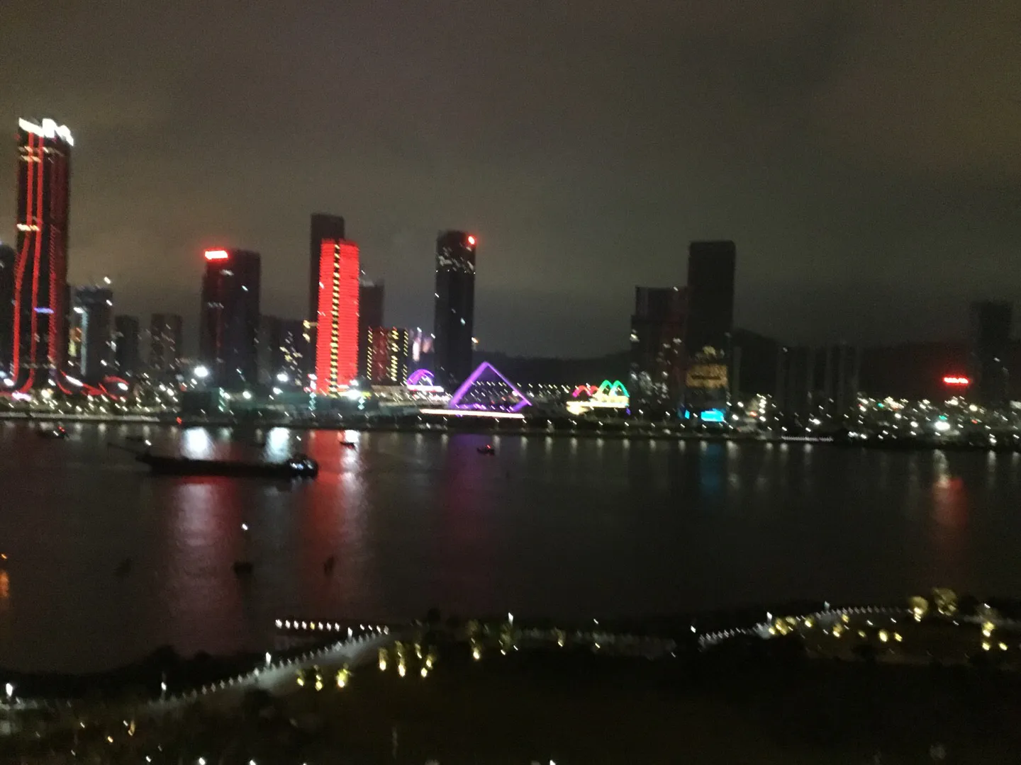 70后成功的标志是什么？你中了几条

1、1990年，考上包分配的中专及大学。
