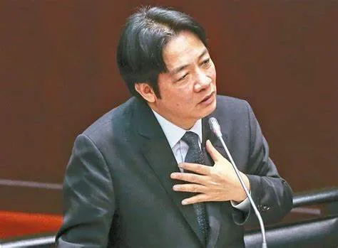 新加坡联合早报今天（12月19日）报道：“民进党候选人赖清德老家的违建争议延烧数