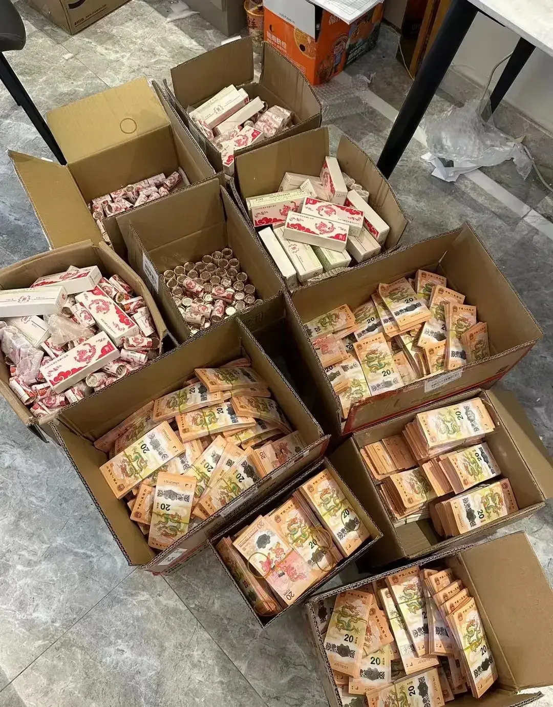 今年龙钞那么难约，为何黄牛却约到那么多