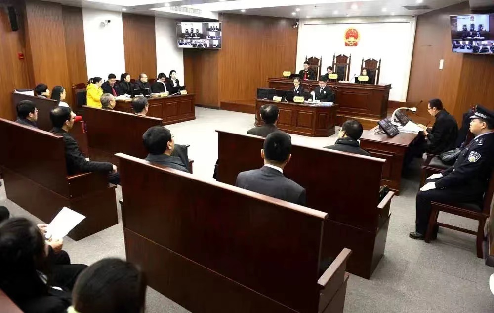 “成功白嫖10年！”广东男子和女友各出70万买房同居，本以为会结婚生子，却在10