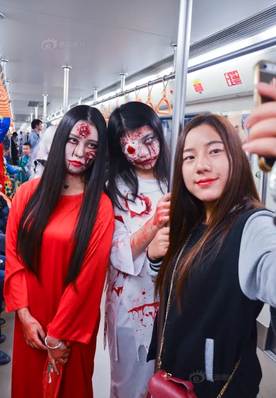 好好好，恐怖形象禁止，之后是cosplay奇装异服禁止，最后是短裤短裙吊带禁止 