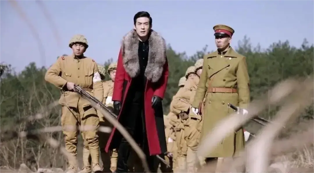 抗战神剧让人不懂，这样穿戴能打鬼子吗？