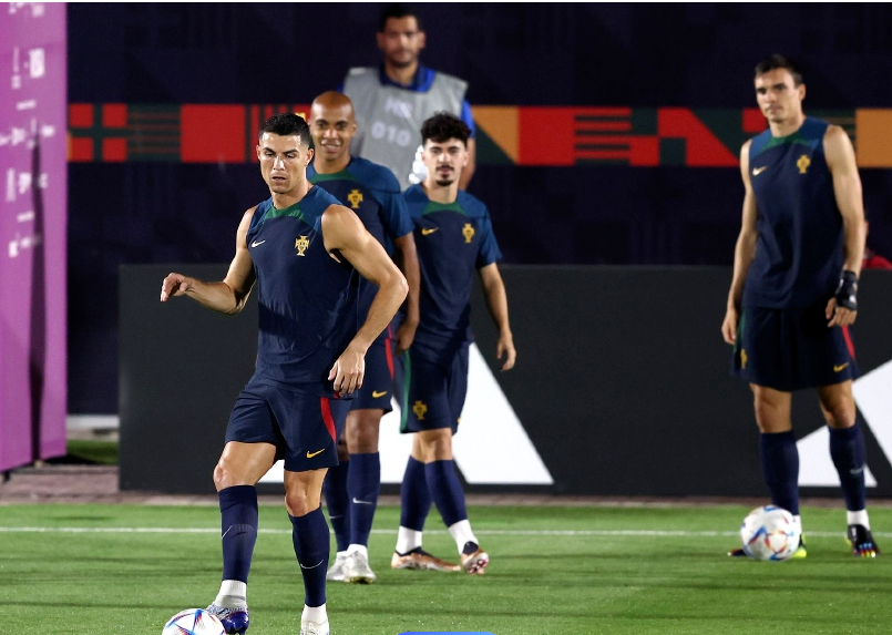 国米2：0拉齐奥，或将引发5大蝴蝶效应！
1.国米提前五轮联赛夺冠，赢下苦主，没