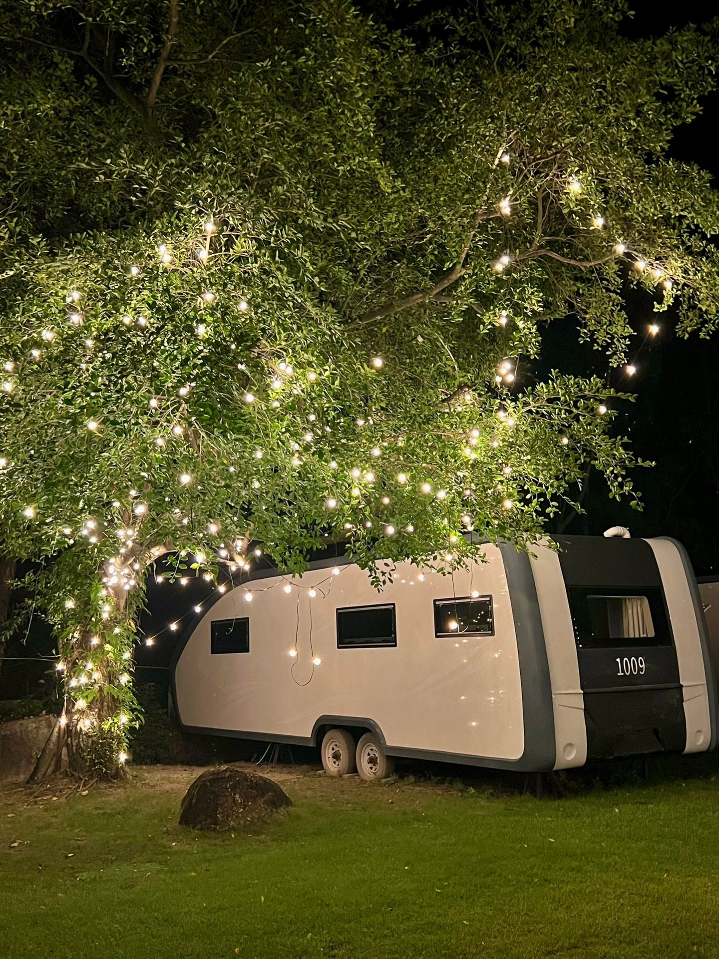 不在国外在广州！超梦幻的绿野仙踪房车露营