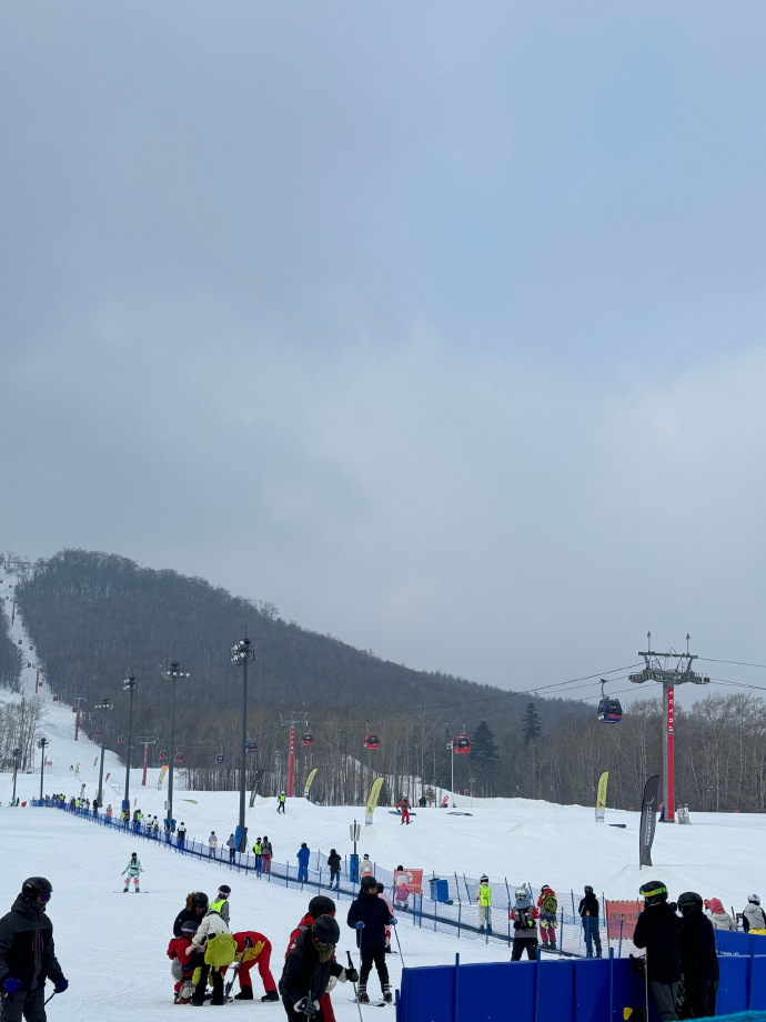 万达长白山国际滑雪场，雪景温泉和滑雪成就达成✌🏻