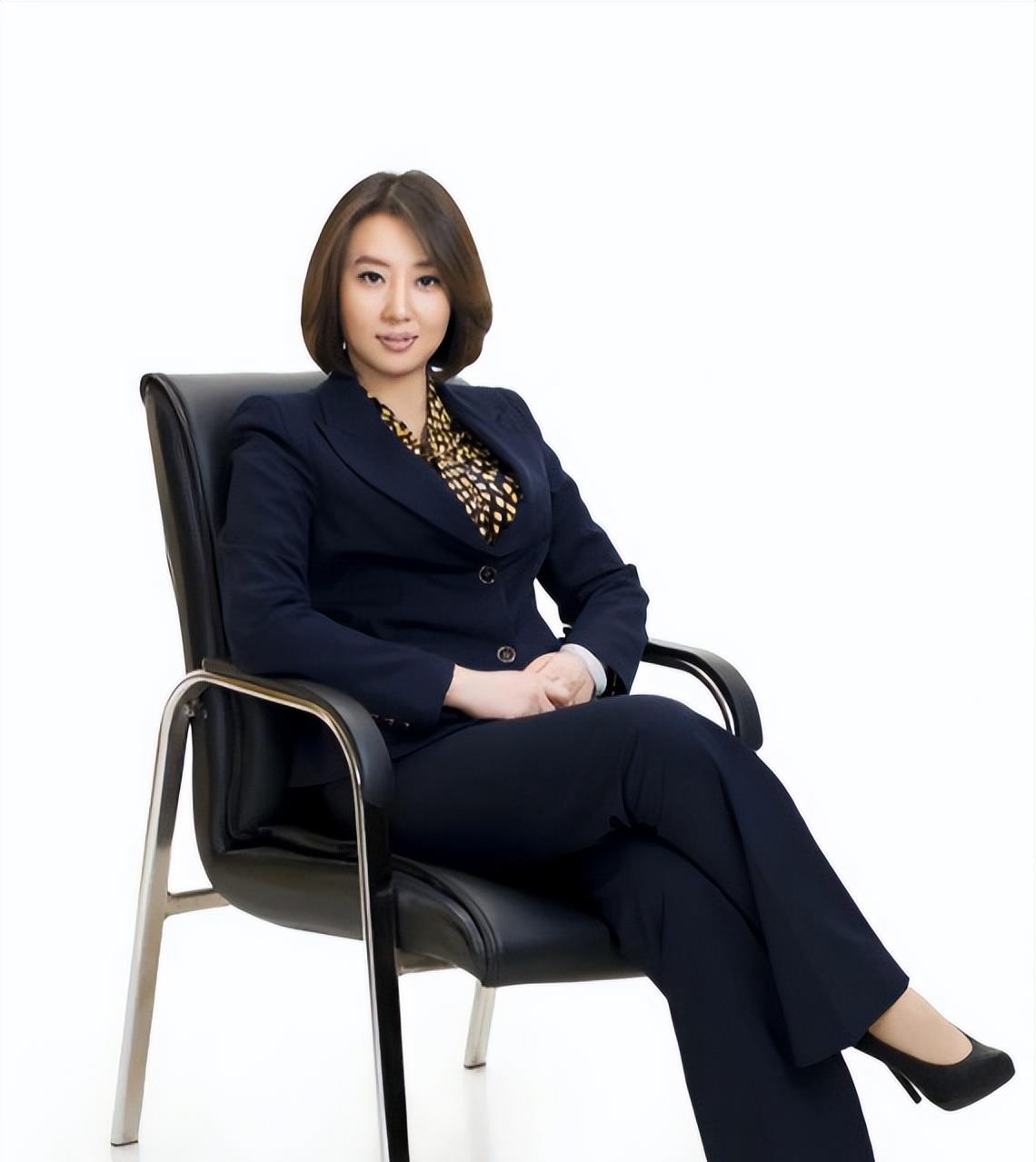 潜逃出境？体育总局亮剑，最美足协主席被查，足坛反腐仍在狂飙
中国足球的腐败问题一