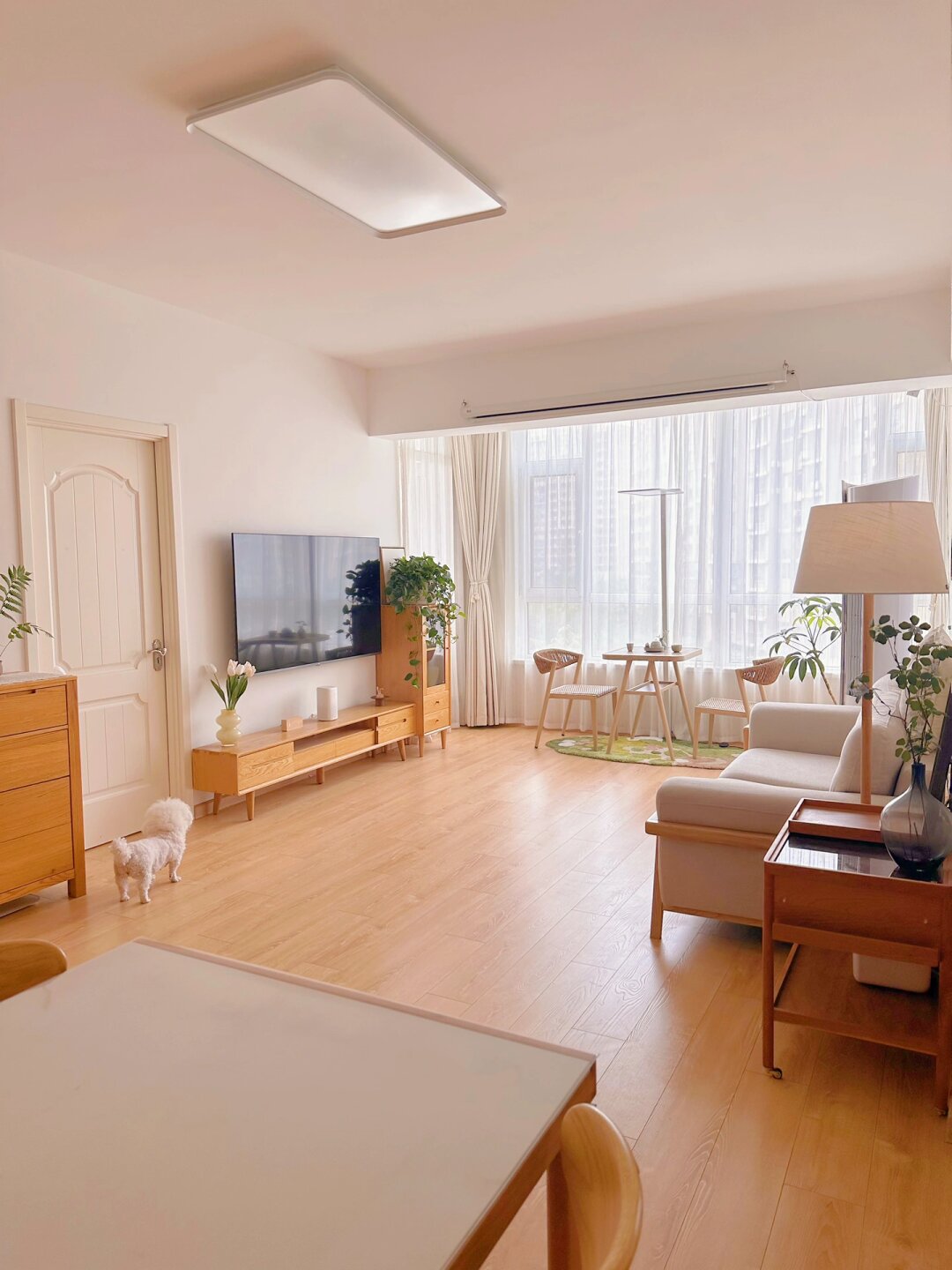 34岁，住进自己设计的dream house
也不知道算不算上好看的家？！但是绝