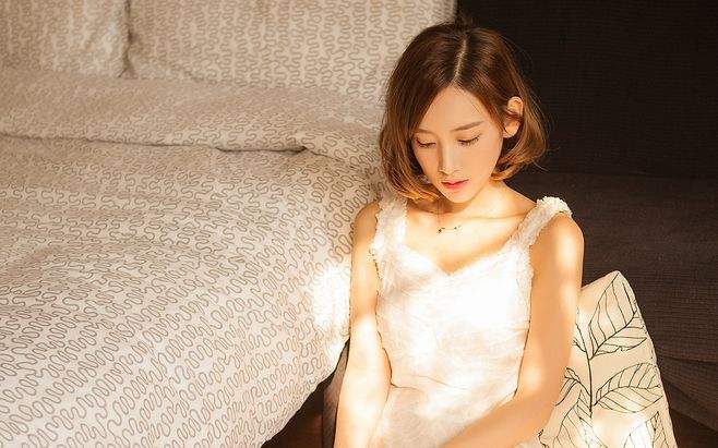 #解冻性情# #两性情感#【女人35岁后的四处硬伤】女人在过了35岁之后，面临的
