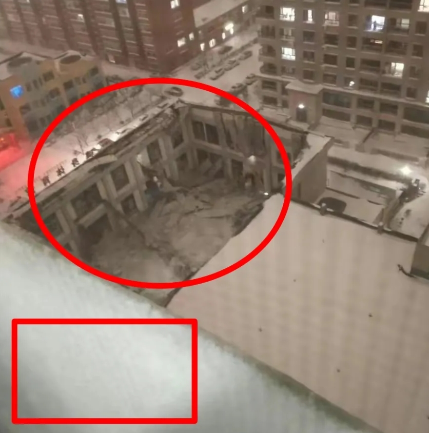 黑龙江体育馆接连坍塌的几个疑问:
1、东北地区多雪，黑龙江更甚，这是众所周知的，