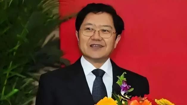 对女干部情有独钟的赵省长