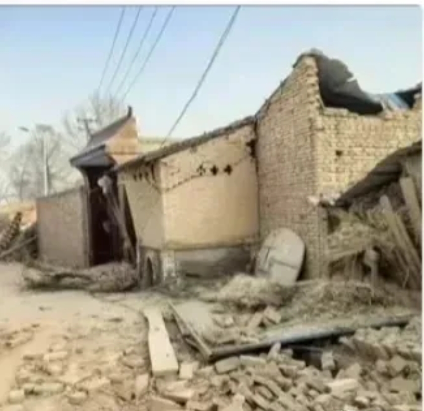 通过这次甘肃地震，反映的是贫困地区有多难啊，
北上广深有资源，有政策，有工厂，有