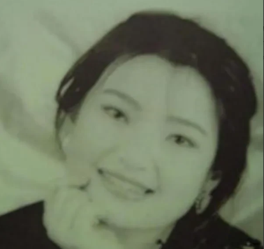 孙维（现名孙释颜）：清华大学1992级物化2班学生。
孙越崎（孙维爷爷）：曾任中