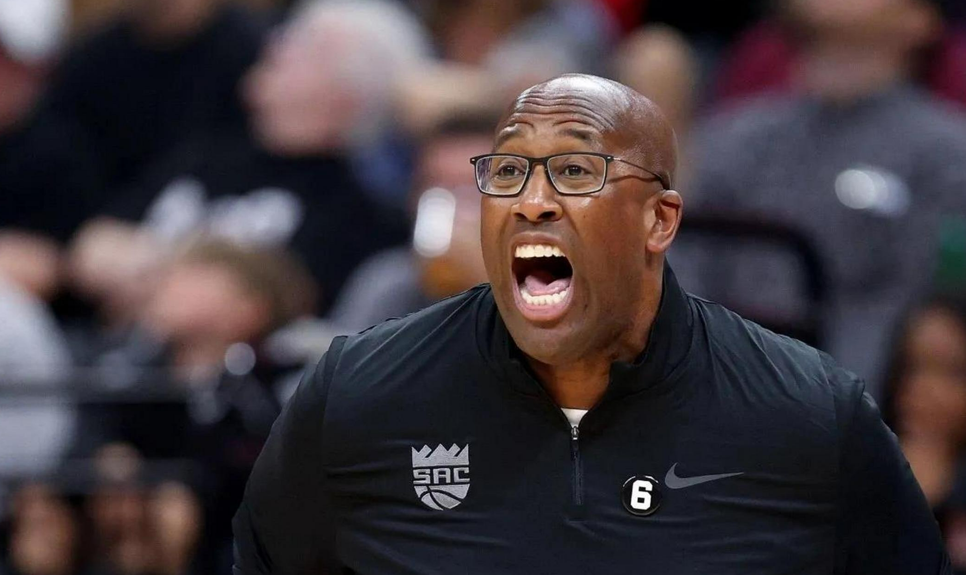 今天NBA联盟再次开出一份重磅罚单，因为萨克拉门托主帅麦克-布朗在比赛中对于裁判