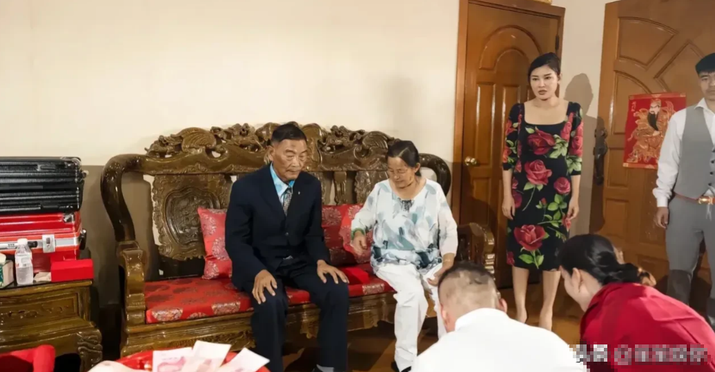 我也是奇怪，缅北的这些电诈头目，明明身家亿万，怎么个个都土了吧唧的。衣着打扮家装