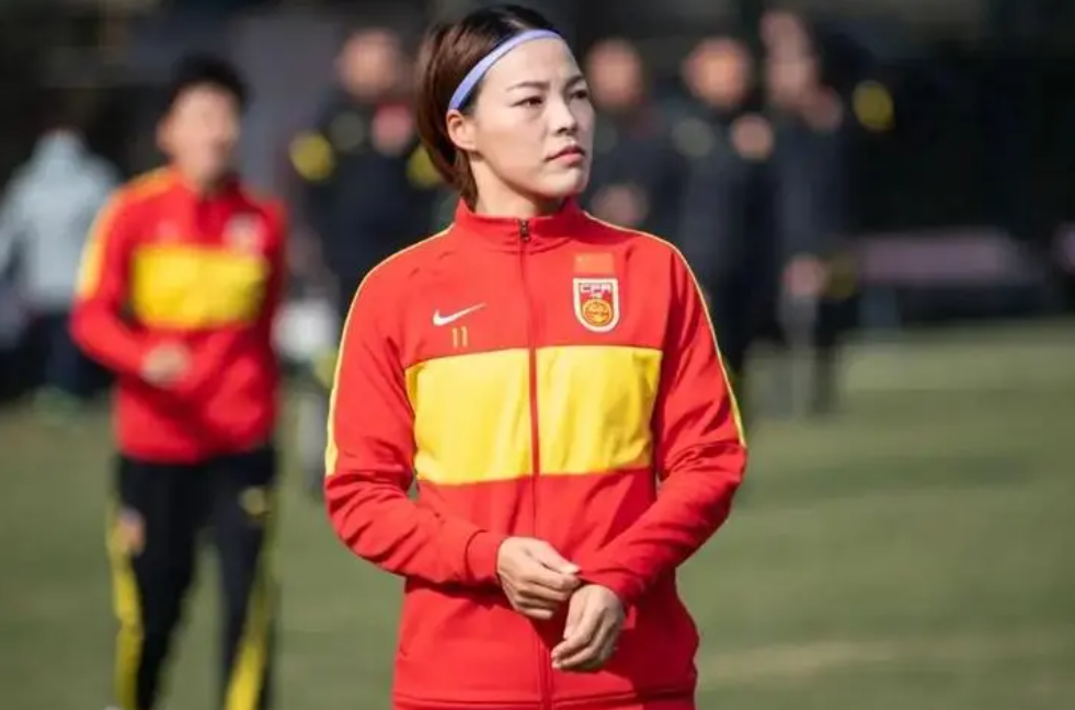 我们都错怪水庆霞了！弃用唐佳丽，更改名单是足协所为！
随着奥预赛最后一轮中国女足