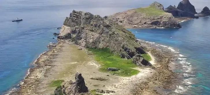 联想到这些日子菲律宾方面在黄岩岛对我主权和领土完整进行挑衅，这次日本方面多艘船非