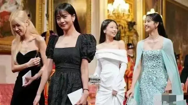 韩国总统尹锡悦访问英国，谁也不会想到他会使美人计。

尹锡悦访问英国，除了带着他
