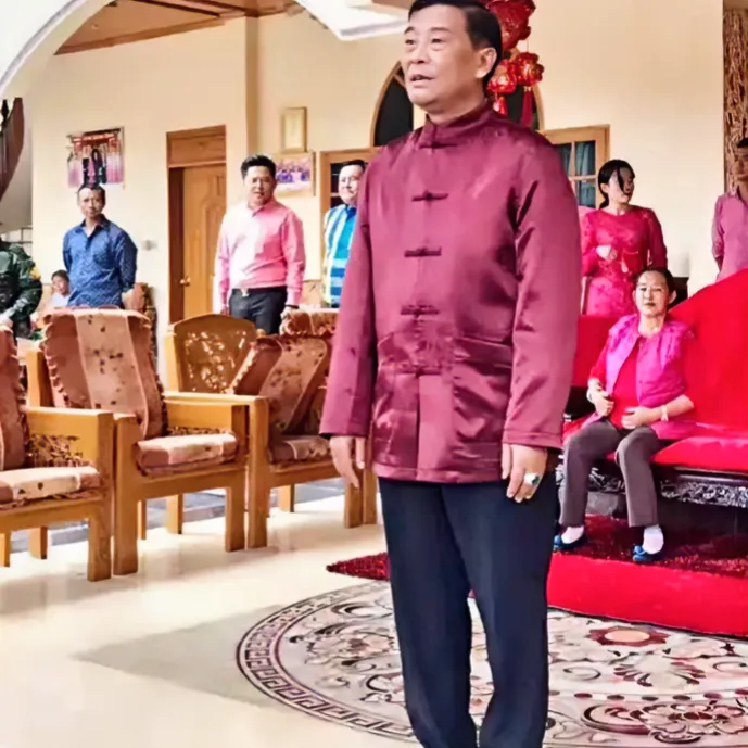 昨天白所成还在悬赏500万要对手的人头，今天自己的人头就被套上了绳！白所成在劫难