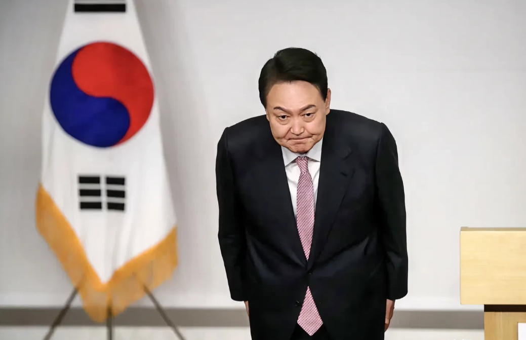 尴尬！韩国总统抱怨96个国家没给面子。韩国釜山申办世博会失败后，韩国总统尹锡悦在