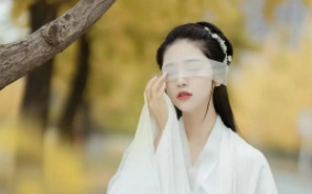 丈夫为了几两银子，把我卖给了地主老爷，可他怎么也没想到，有朝一日我会翻身做主人