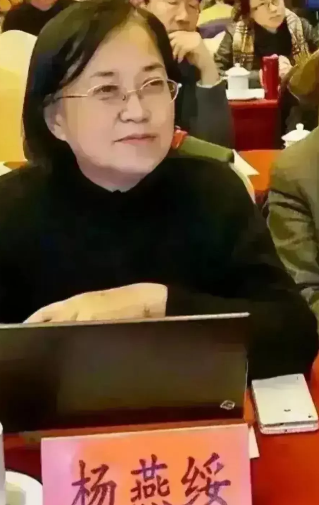 现在的情况确实让人感到担忧，一些高级官员似乎在升任后不再为底层人民着想。以下是一