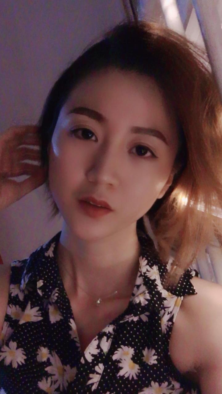 我已经准备好接受裸婚了！我是一个三十多岁的黄花小姑娘，很单纯。
但我的前提是男人