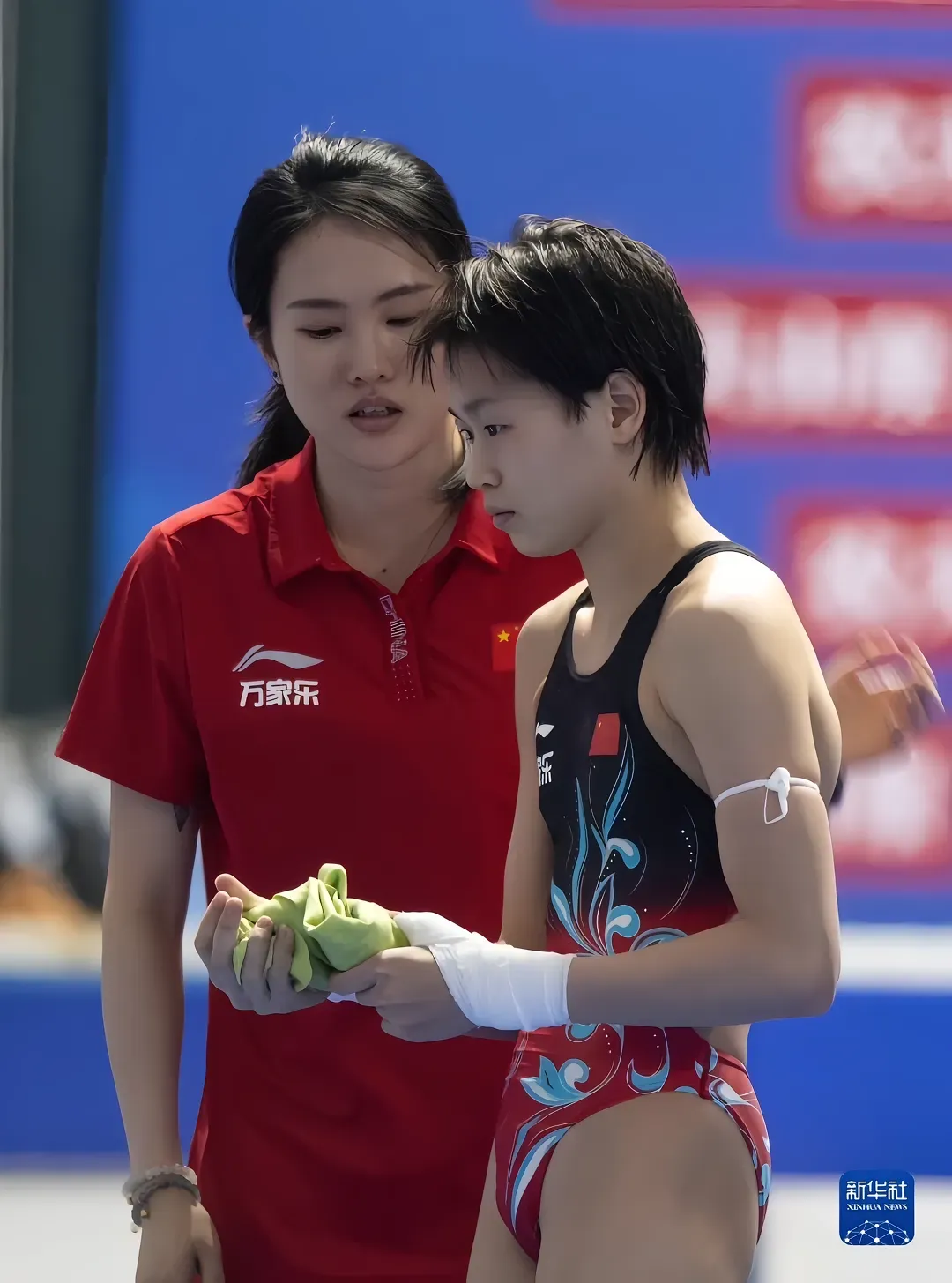 全红婵最新消息来啦！

多哈游泳世锦赛跳水项目第二站，女子10米跳台决赛，将于1