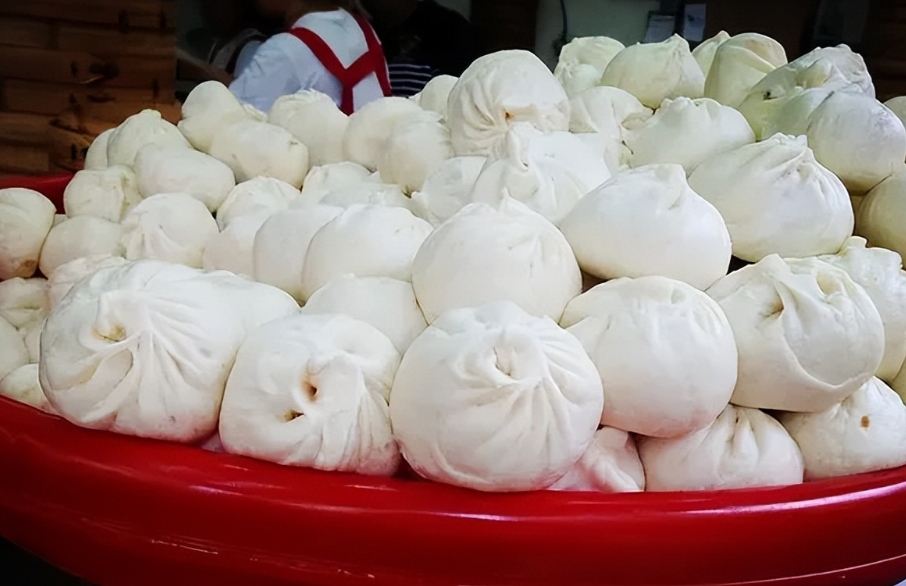 别再炒作包子铺因卖豆腐脑被罚了一万五的事情了！想一想，这不是理所当然的吗？规矩是