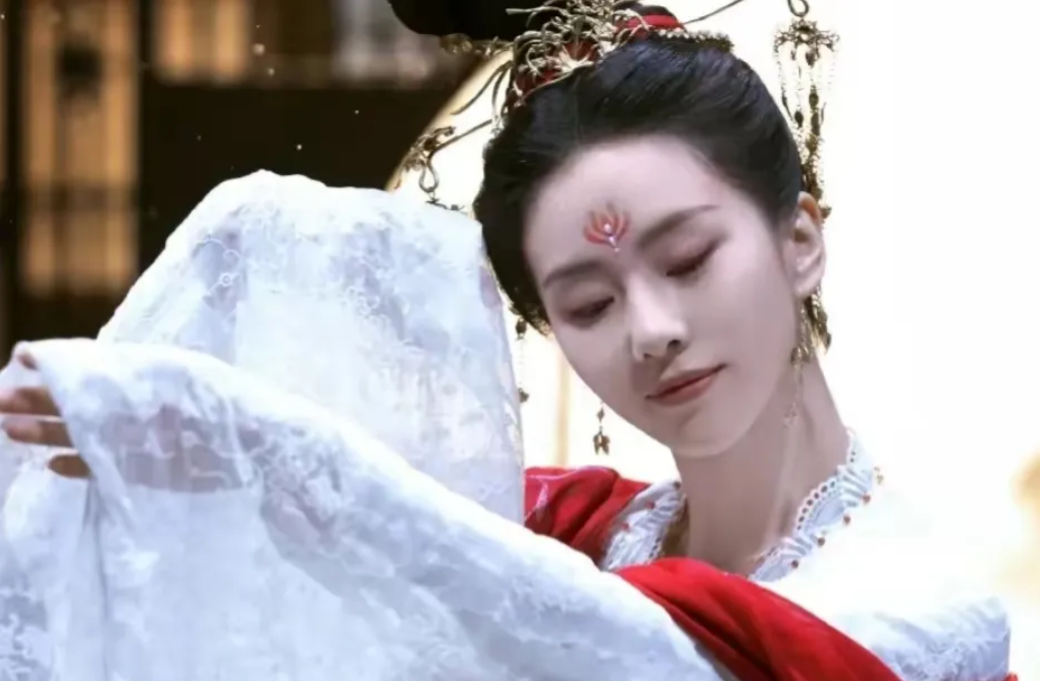 刘诗诗的剧看过几部？自从《步步惊心》后，她的剧很难再有超越。《一念关山》感觉总差