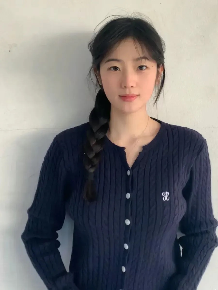董宇辉说：
初级的快乐是肉体的快乐，
中级的快乐是精神的快乐，
高级的快乐是灵魂