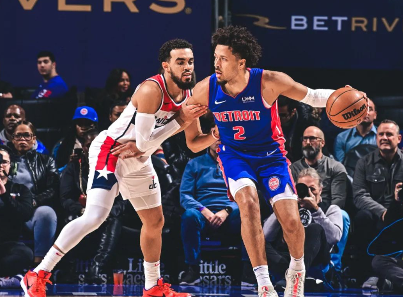 实话实说，NBA现役得分突破2万分的球员，仅此8人！
1、詹姆斯（效力湖人）总得