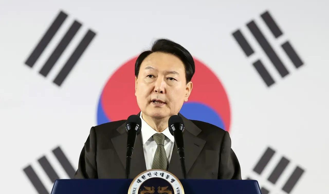 真不敢相信，韩国总统尹锡悦居然这么狂妄，他在联合国大会上演讲时，将矛头直接指向了