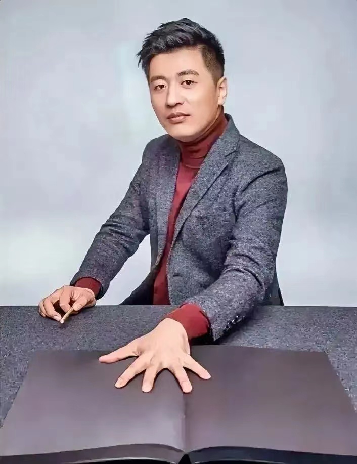 张雪峰说:
“不要把孩子培养的太过老实，而是要告诉他们这6句话:

第一，说话声