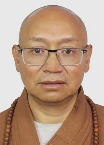 释照杰，男，汉族，出家剃度于1999年，
2003年受具足戒。
★教育经历★
1