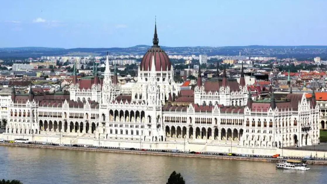 中国失散千年的“亲兄弟”，关键时刻力挺中国，许多习俗与我国相似