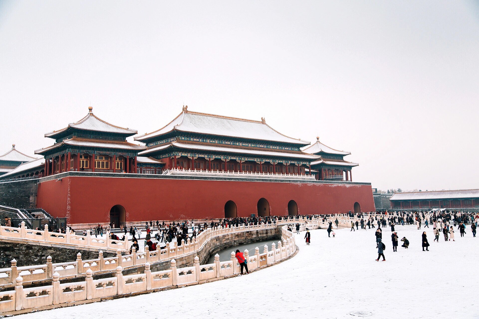论氛围感，谁比得上下雪的故宫