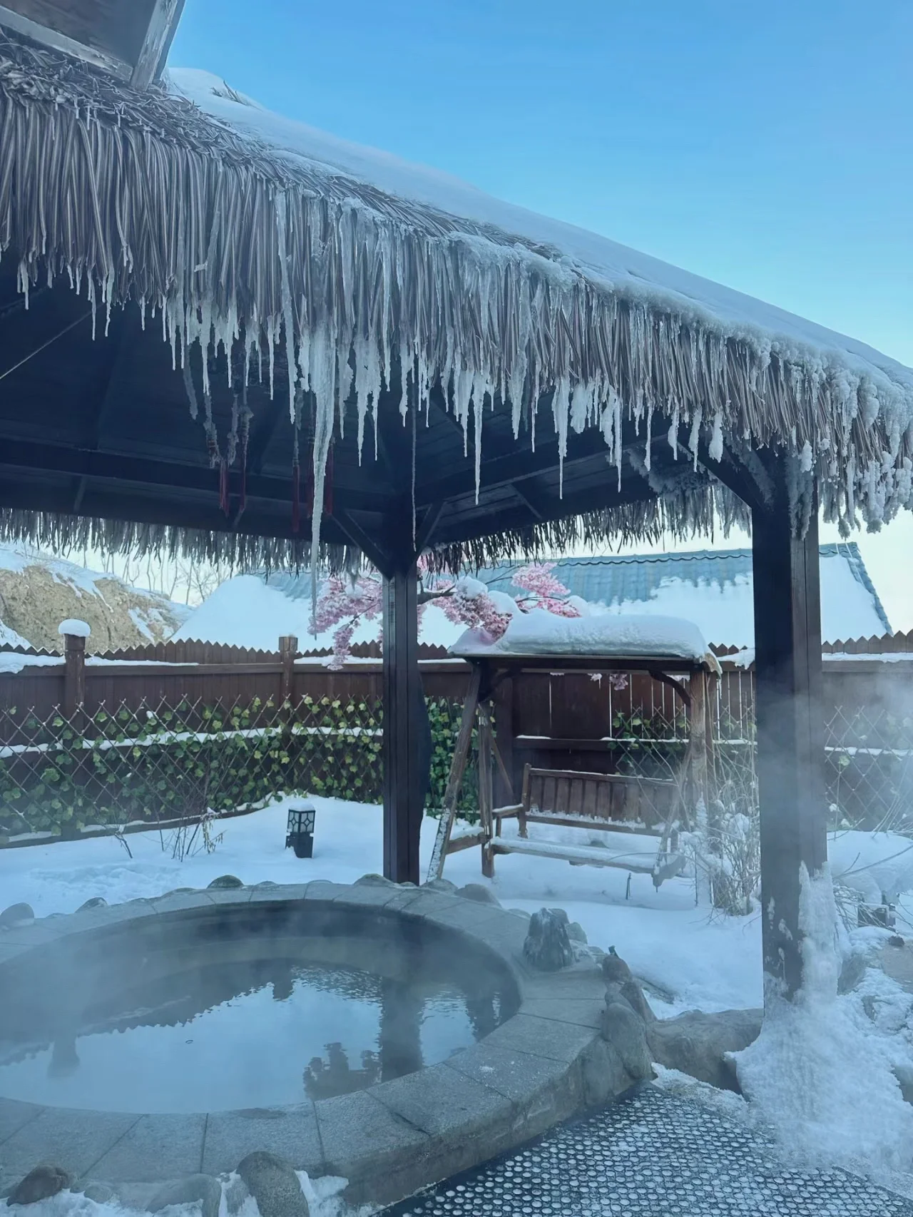 新疆❄️旅行｜泡雪地温泉 ♨️赏雪景