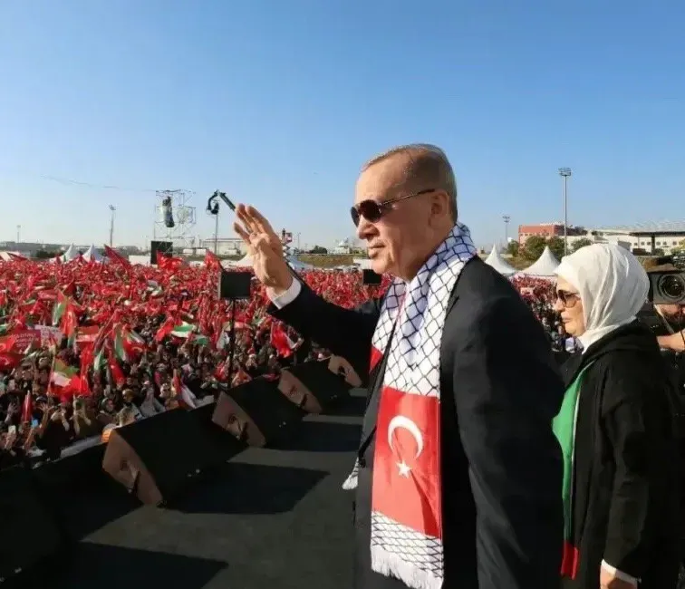 一天内，土耳其向以色列连发两弹。

1.埃尔多安：

向海牙国际法院起诉内塔尼亚