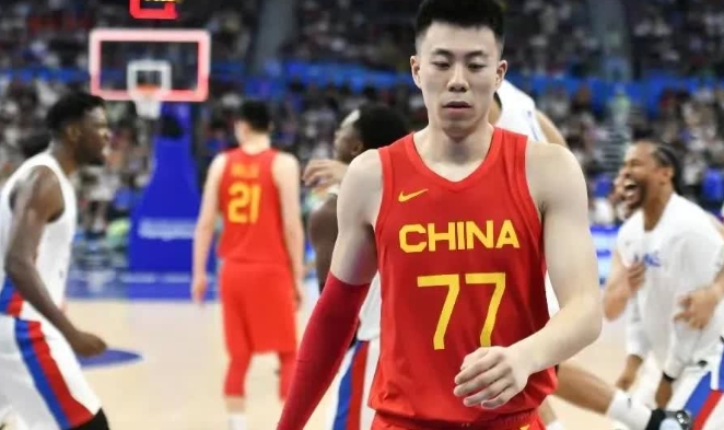 张镇麟得罪了谁？张镇麟被方形篮球运动馆公开网爆，引发了广泛争议。首先，这种行为违