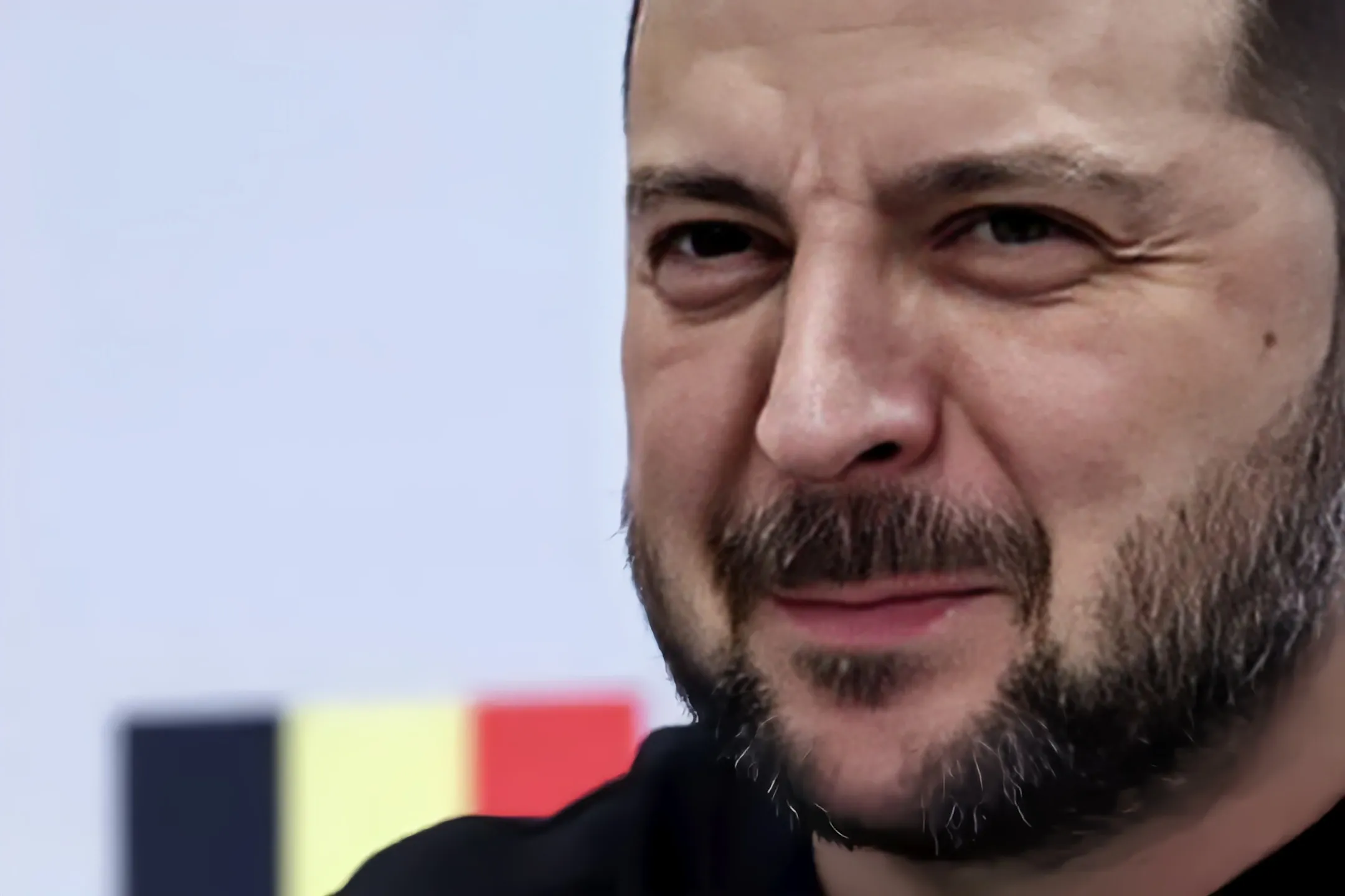 俄乌要和谈了，演不下去了。
根据路透社的报道，美国、欧洲和乌克兰的三方官员正在准