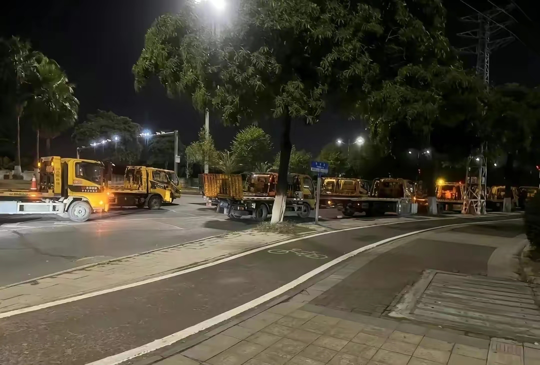 华为问界车主不能太乐观！永奥4S店疑暴雷，有门店新车被银行连夜拖走，华为问界主动