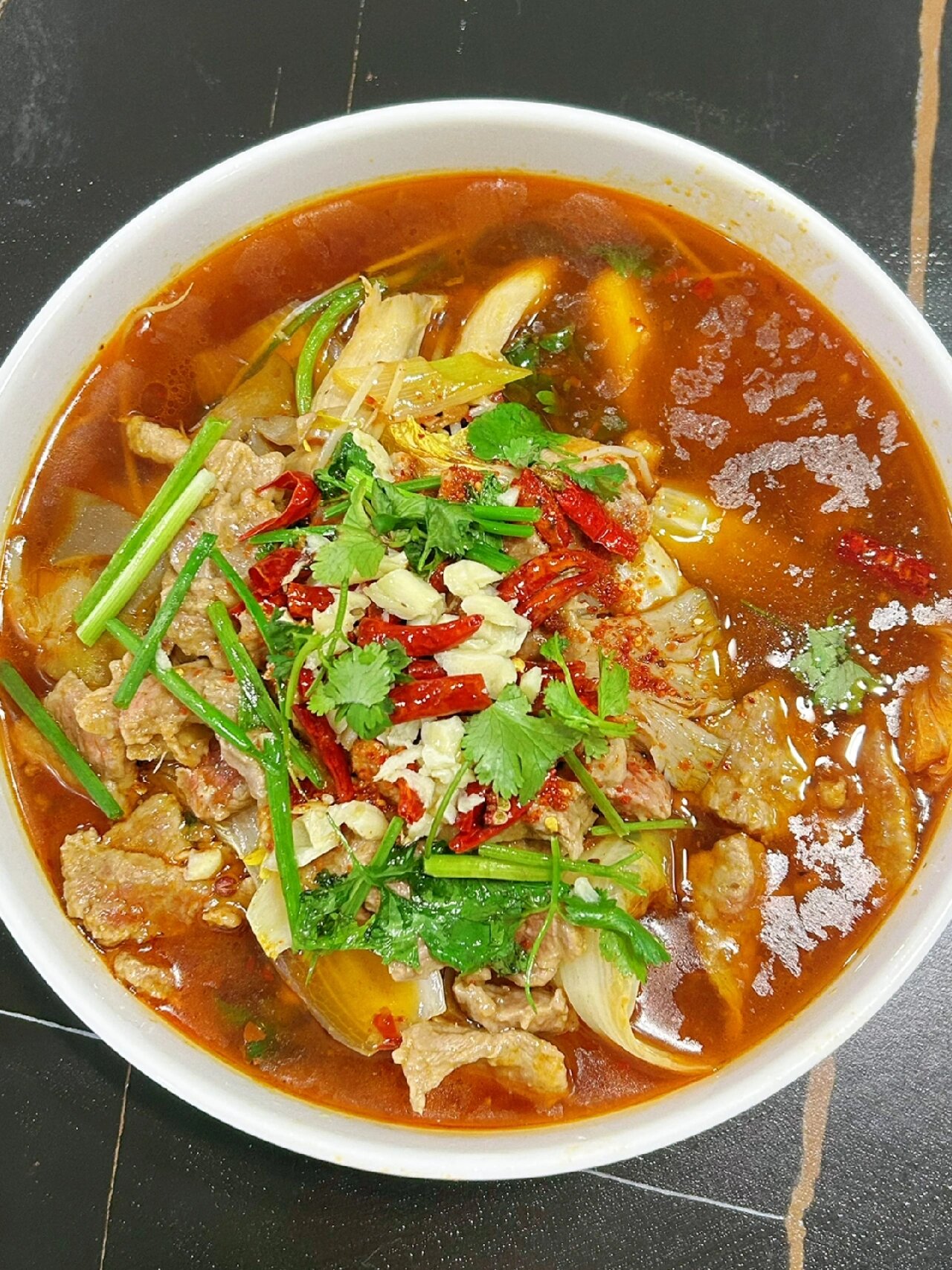 麻辣水煮肉片好吃的关键，总算被我拿捏了
牛肉这样做真的巨巨费米饭，麻辣过瘾。
准